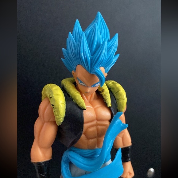 DRAGON BALL Z SSJ BLUE GOGETA - Picture 2 of 3
